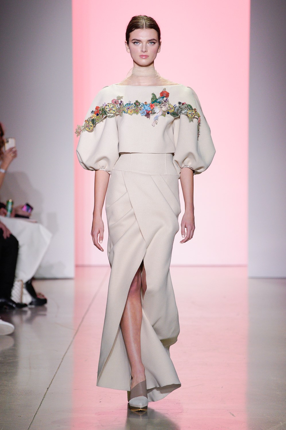 Son Jung Wan Fall 2022 Fashion Show