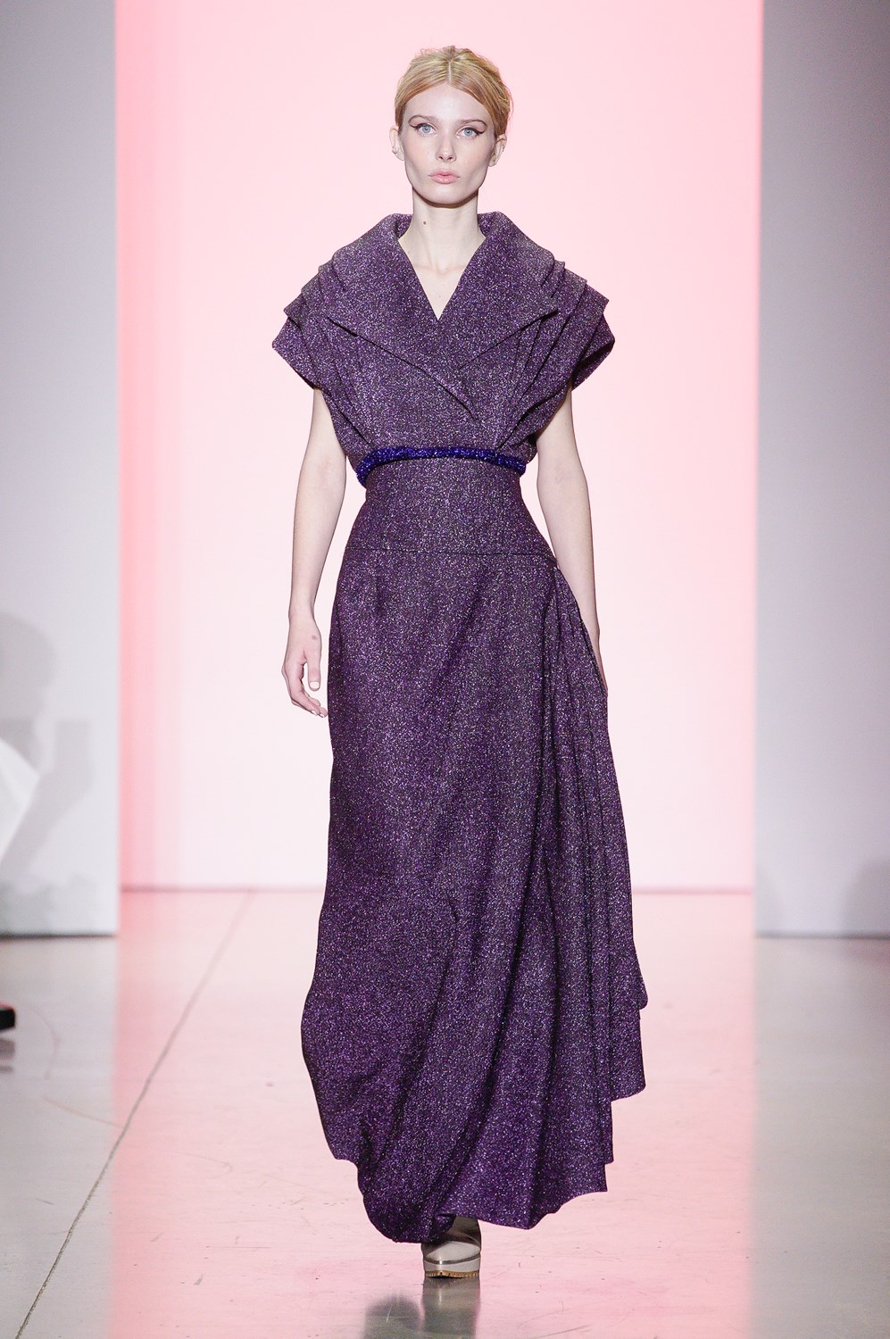 Son Jung Wan Fall 2022 Fashion Show