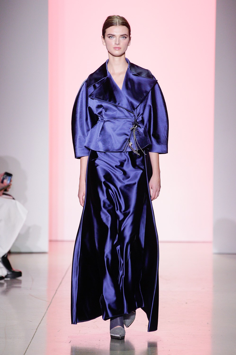 Son Jung Wan Fall 2022 Fashion Show