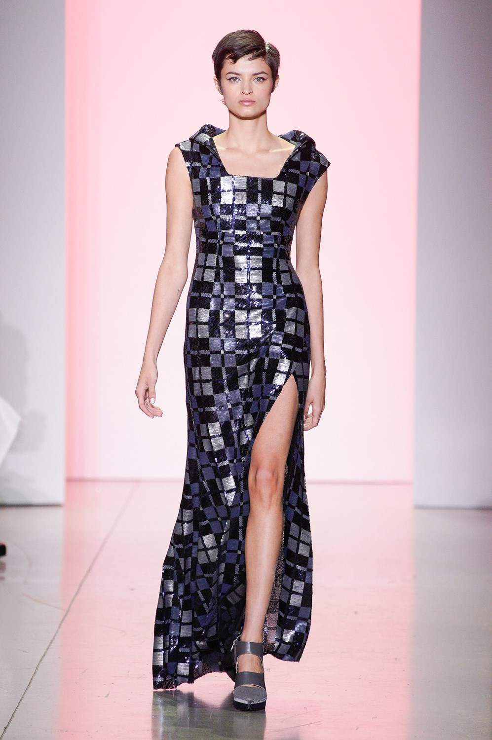 Son Jung Wan Fall 2022 Fashion Show