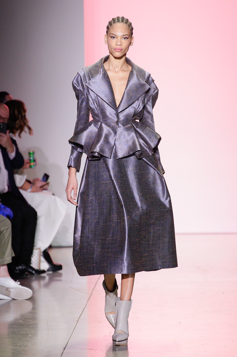 Son Jung Wan Fall 2022 Fashion Show
