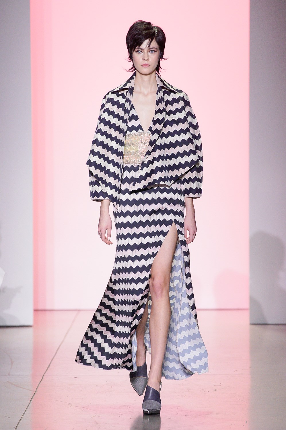 Son Jung Wan Fall 2022 Fashion Show