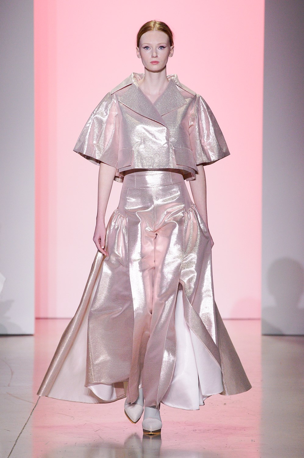 Son Jung Wan Fall 2022 Fashion Show