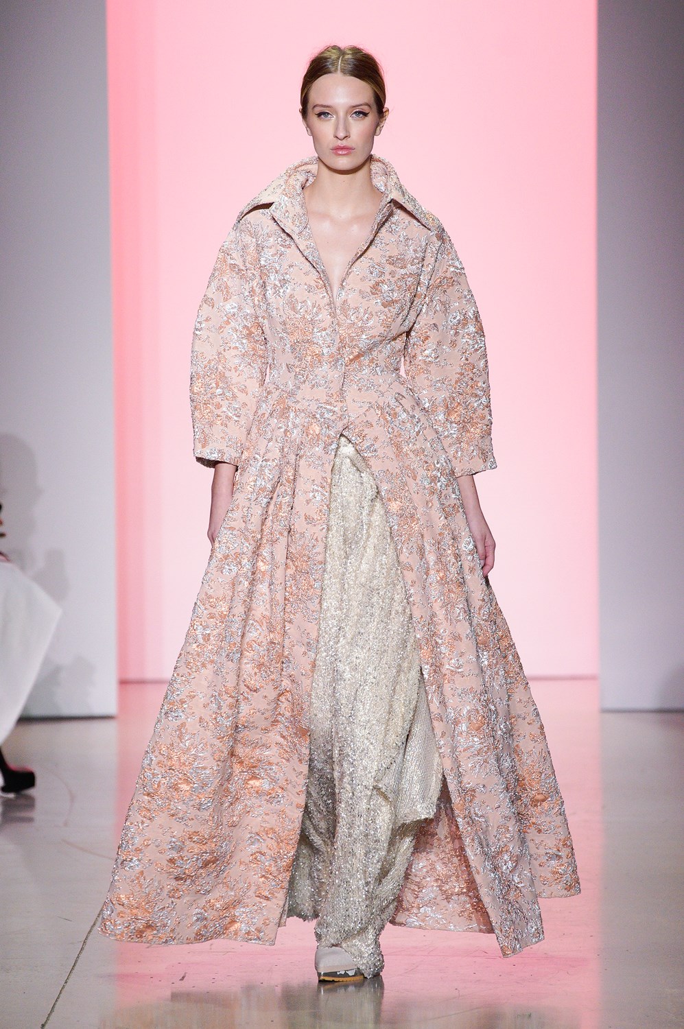 Son Jung Wan Fall 2022 Fashion Show