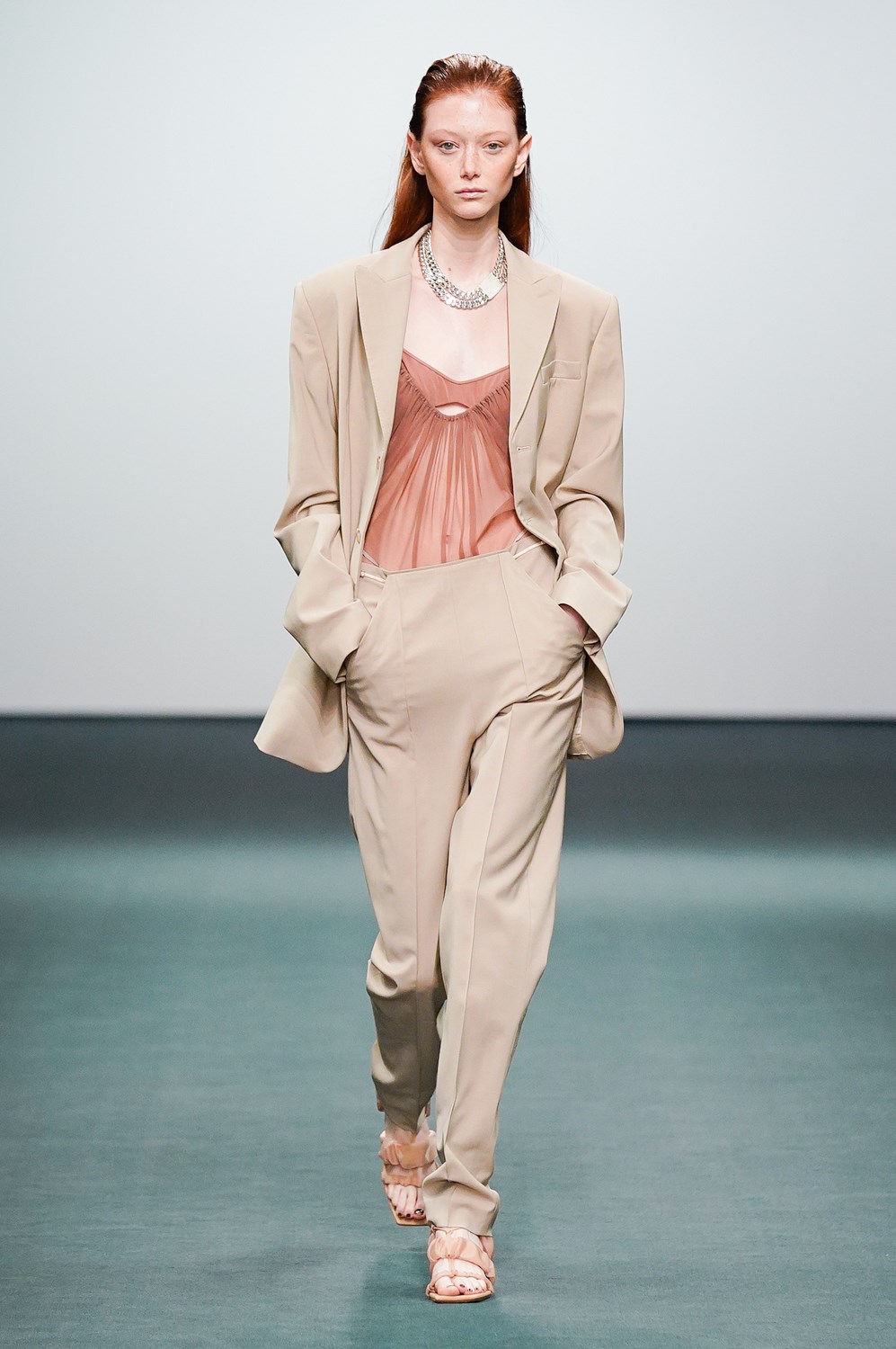 Nensi Dojaka Fall 2022 Fashion Show