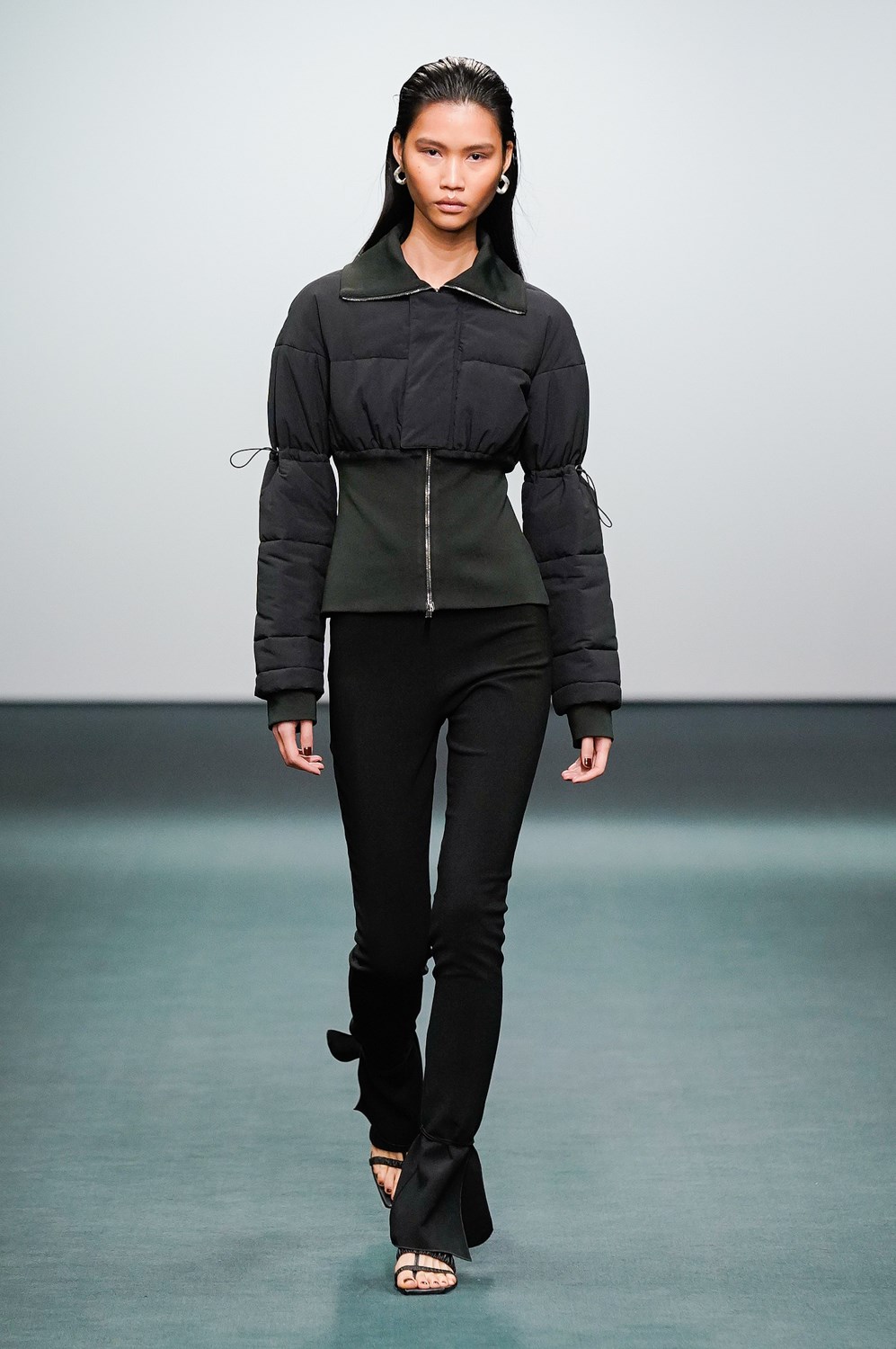 Nensi Dojaka Fall 2022 Fashion Show