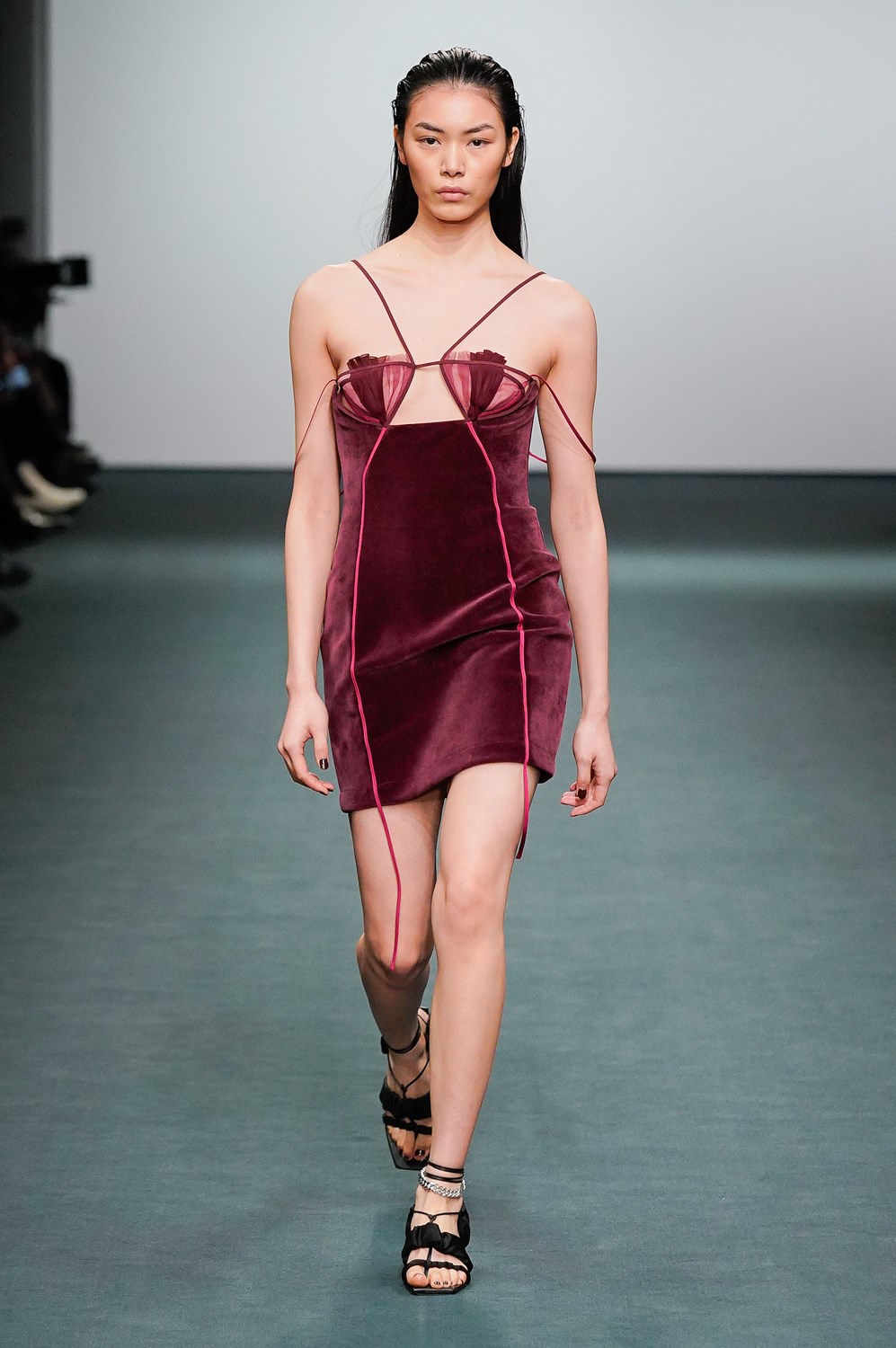 Nensi Dojaka Fall 2022 Fashion Show