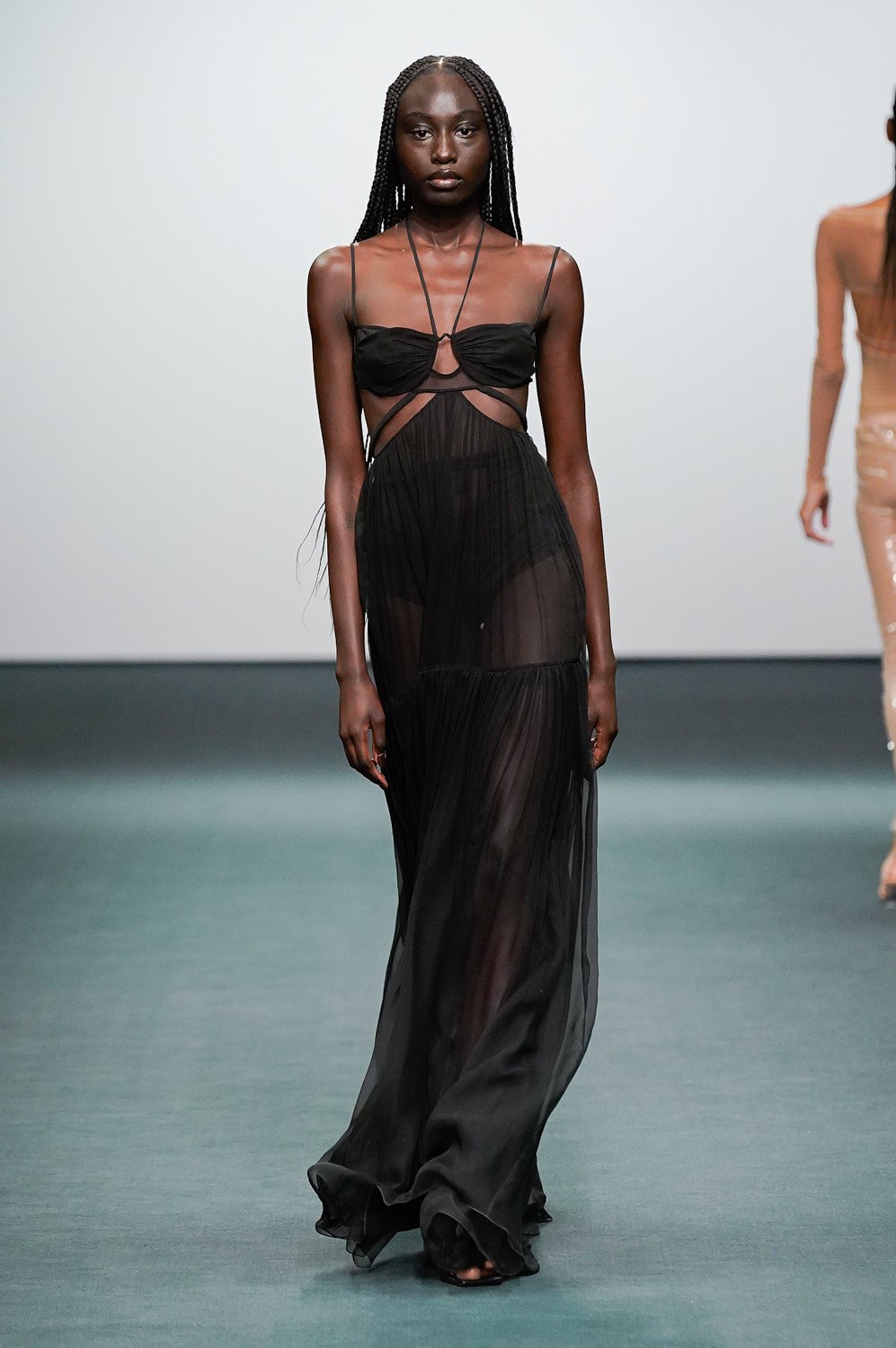 Nensi Dojaka Fall 2022 Fashion Show