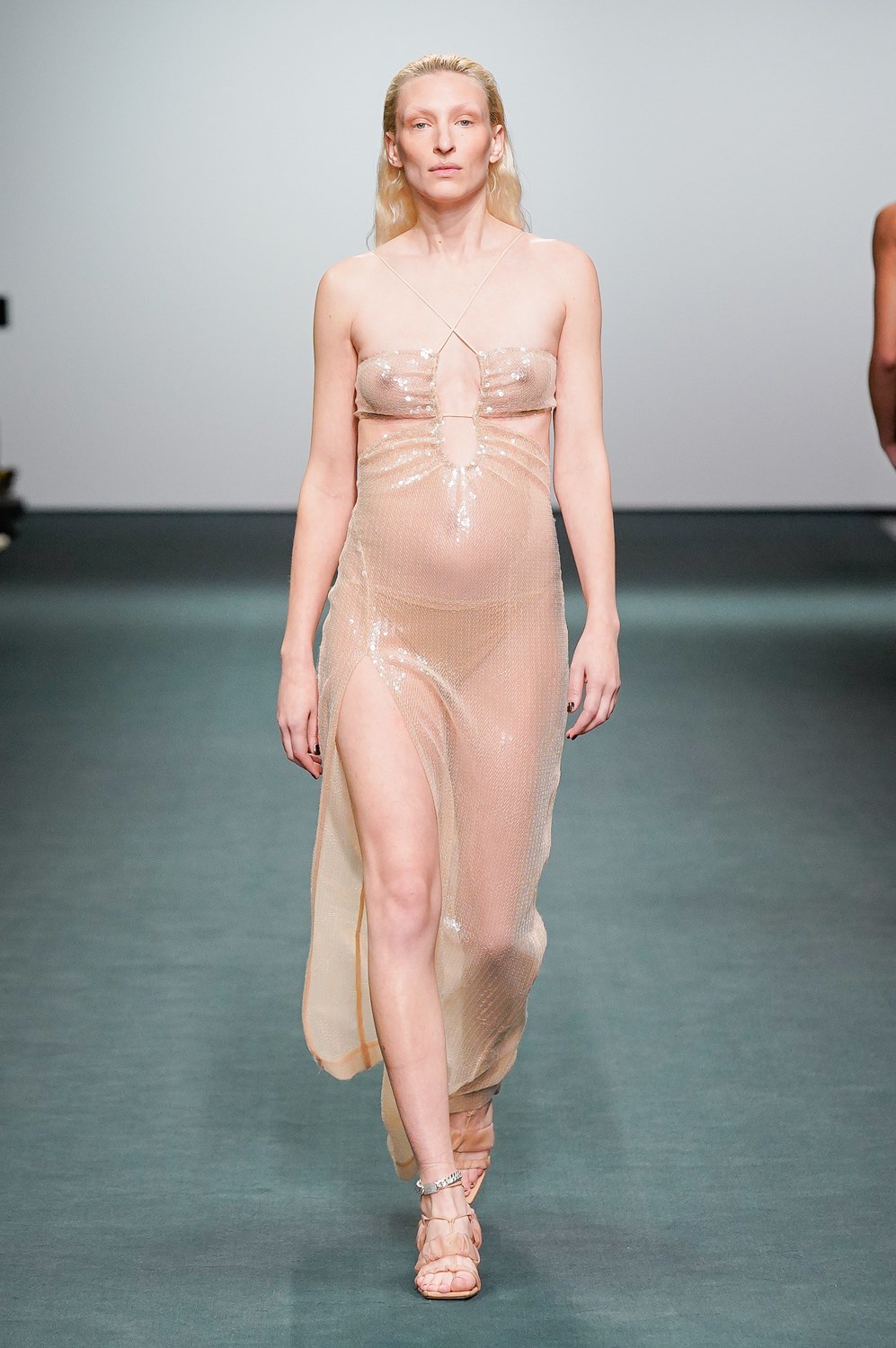 Nensi Dojaka Fall 2022 Fashion Show