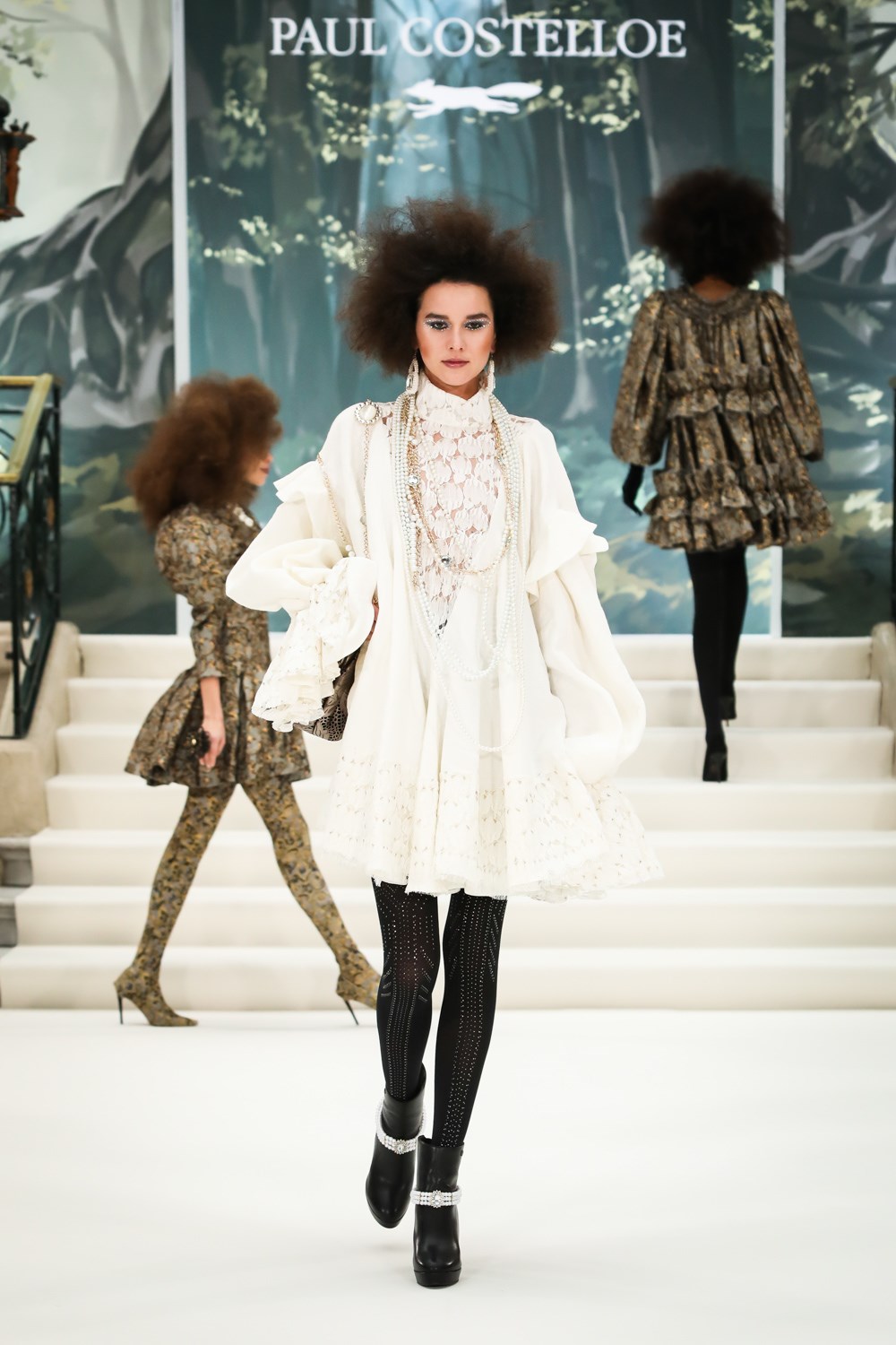 Paul Costelloe Fall 2022 Fashion Show