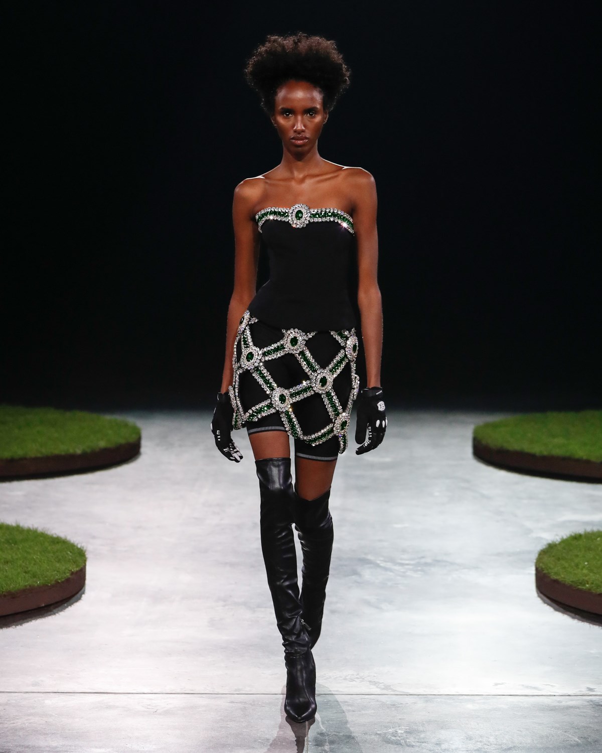 David Koma Fall 2022 Fashion Show | The Impression