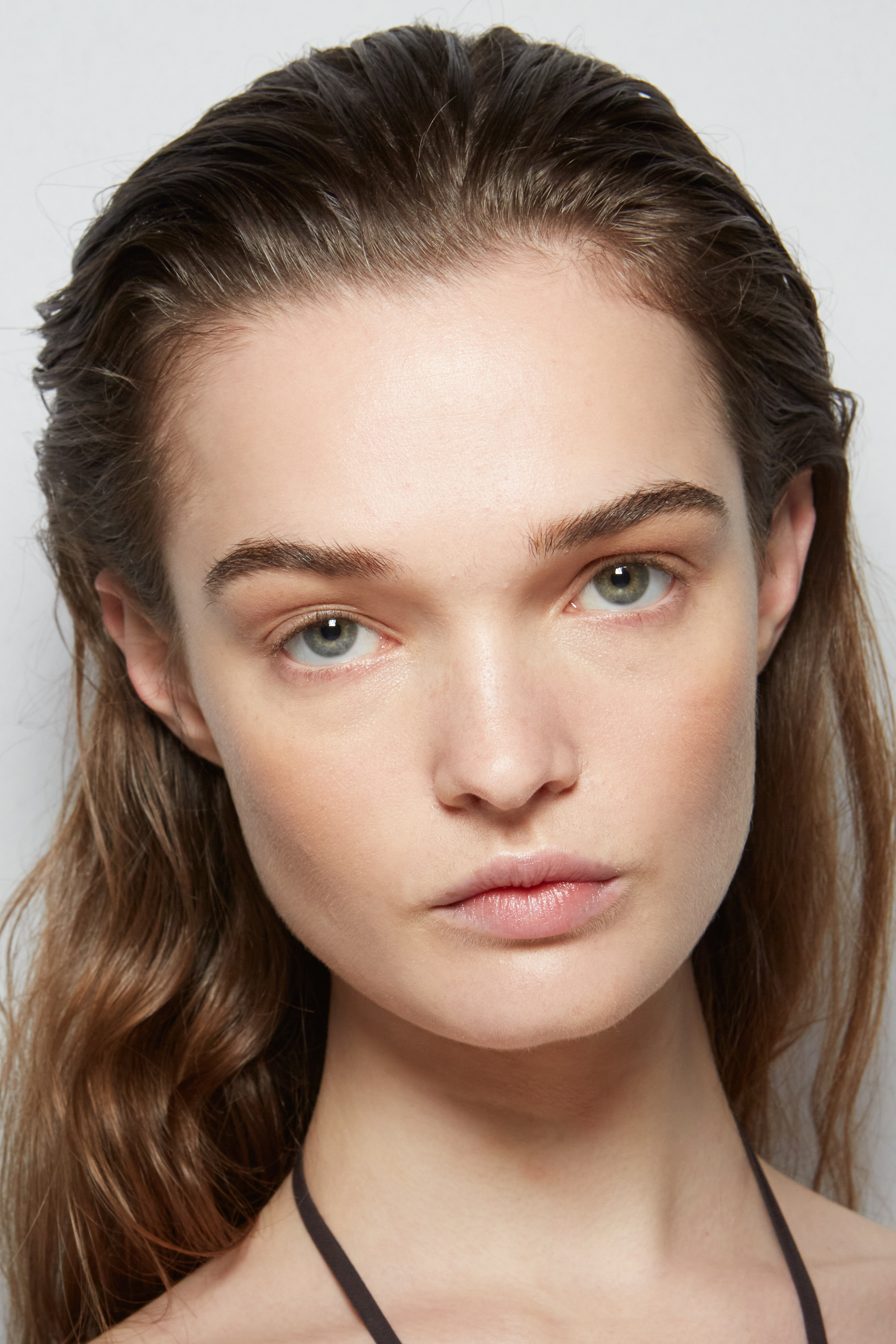 Nensi Dojaka Fall 2022 Fashion Show Backstage
