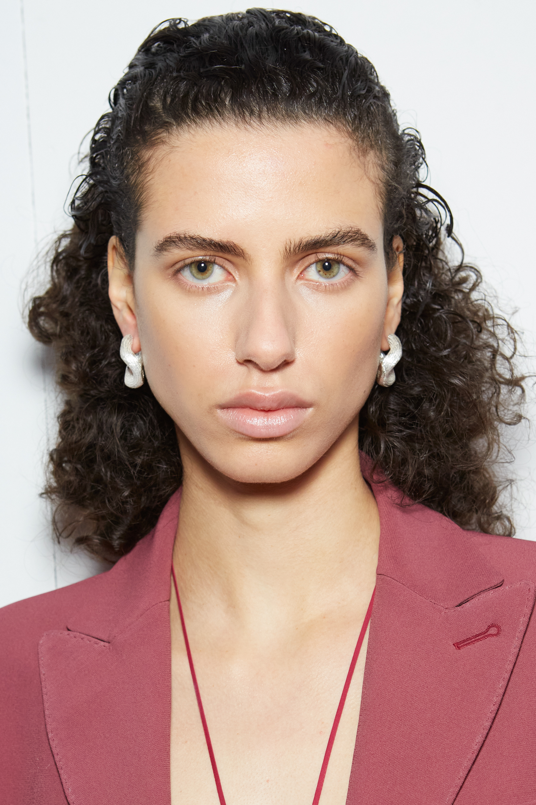 Nensi Dojaka Fall 2022 Fashion Show Backstage