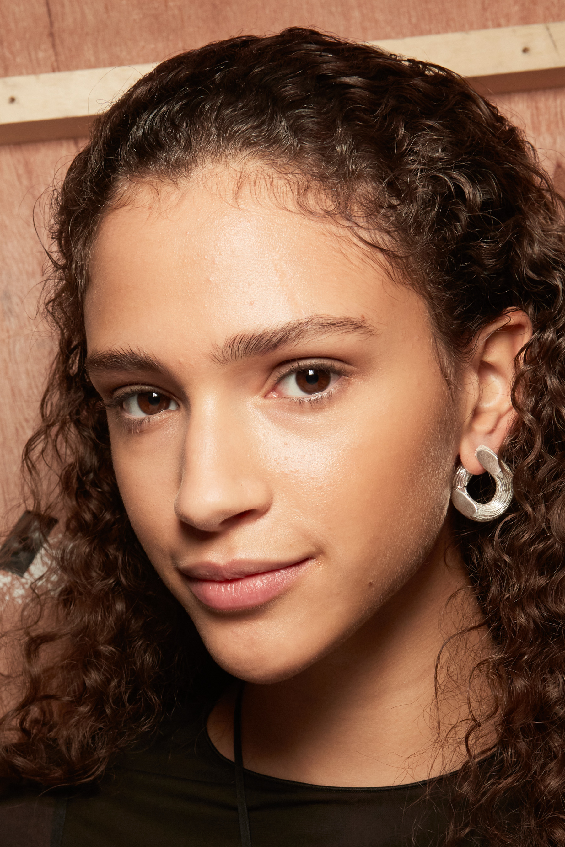 Nensi Dojaka Fall 2022 Fashion Show Backstage