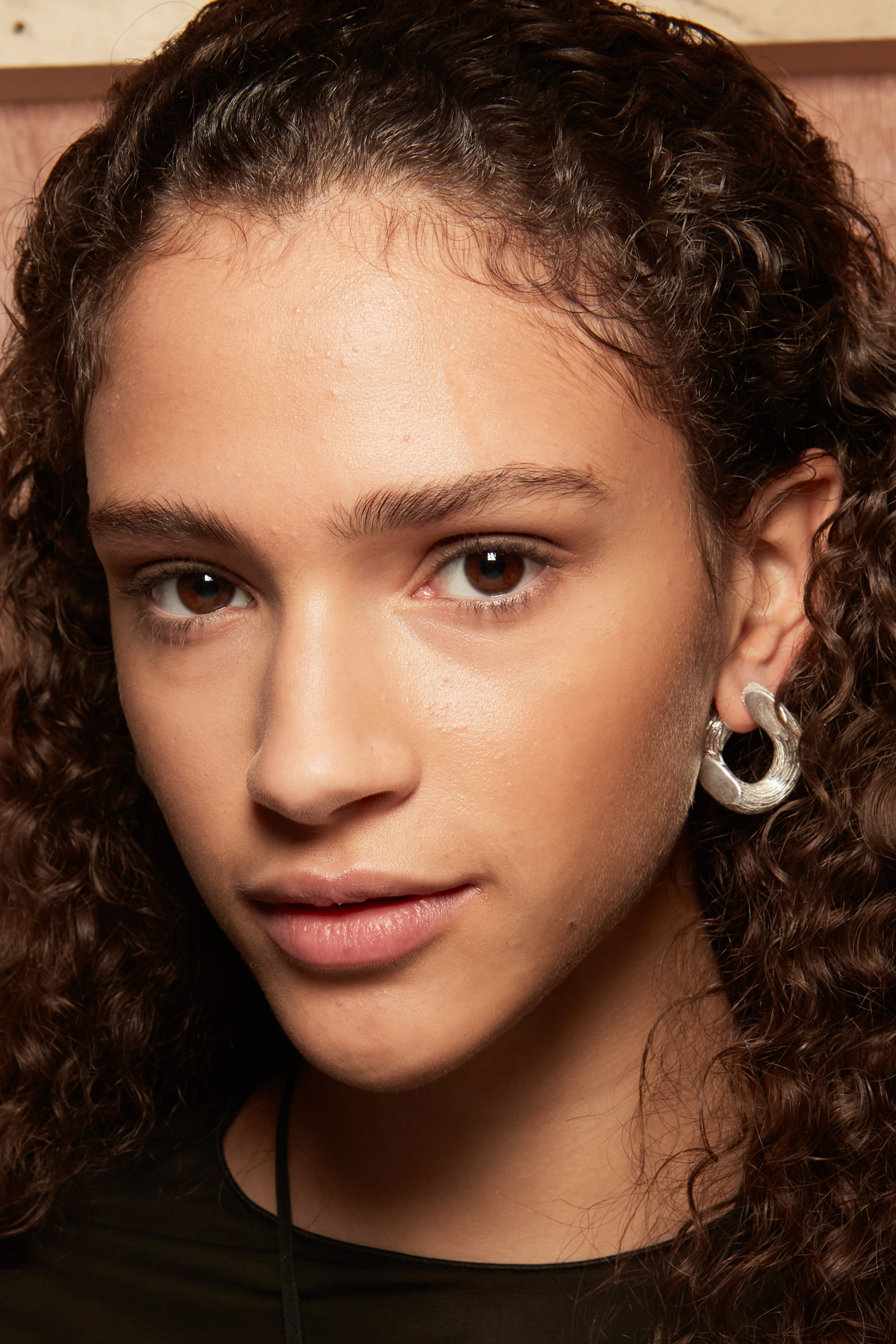 Nensi Dojaka Fall 2022 Fashion Show Backstage
