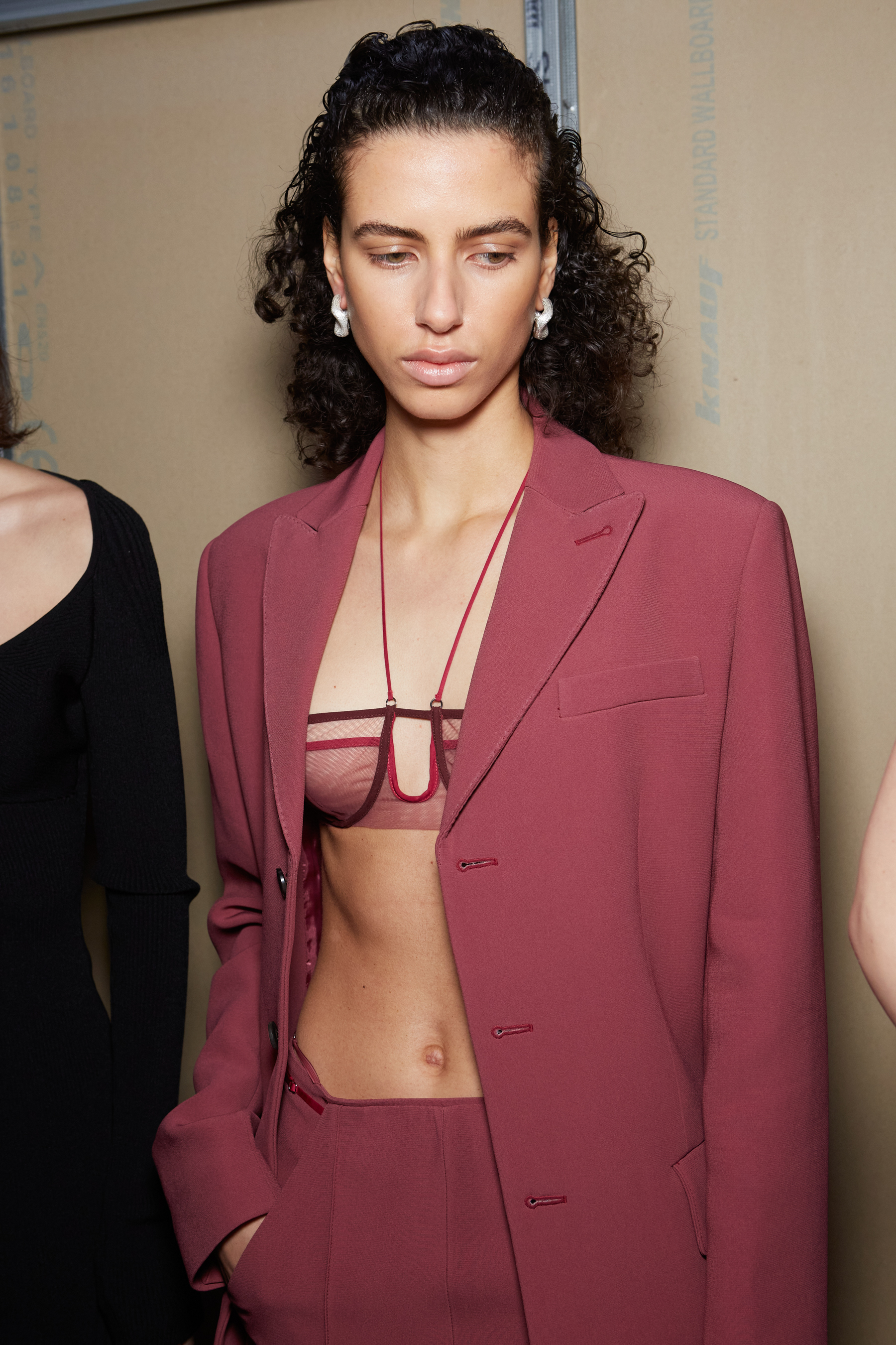 Nensi Dojaka Fall 2022 Fashion Show Backstage