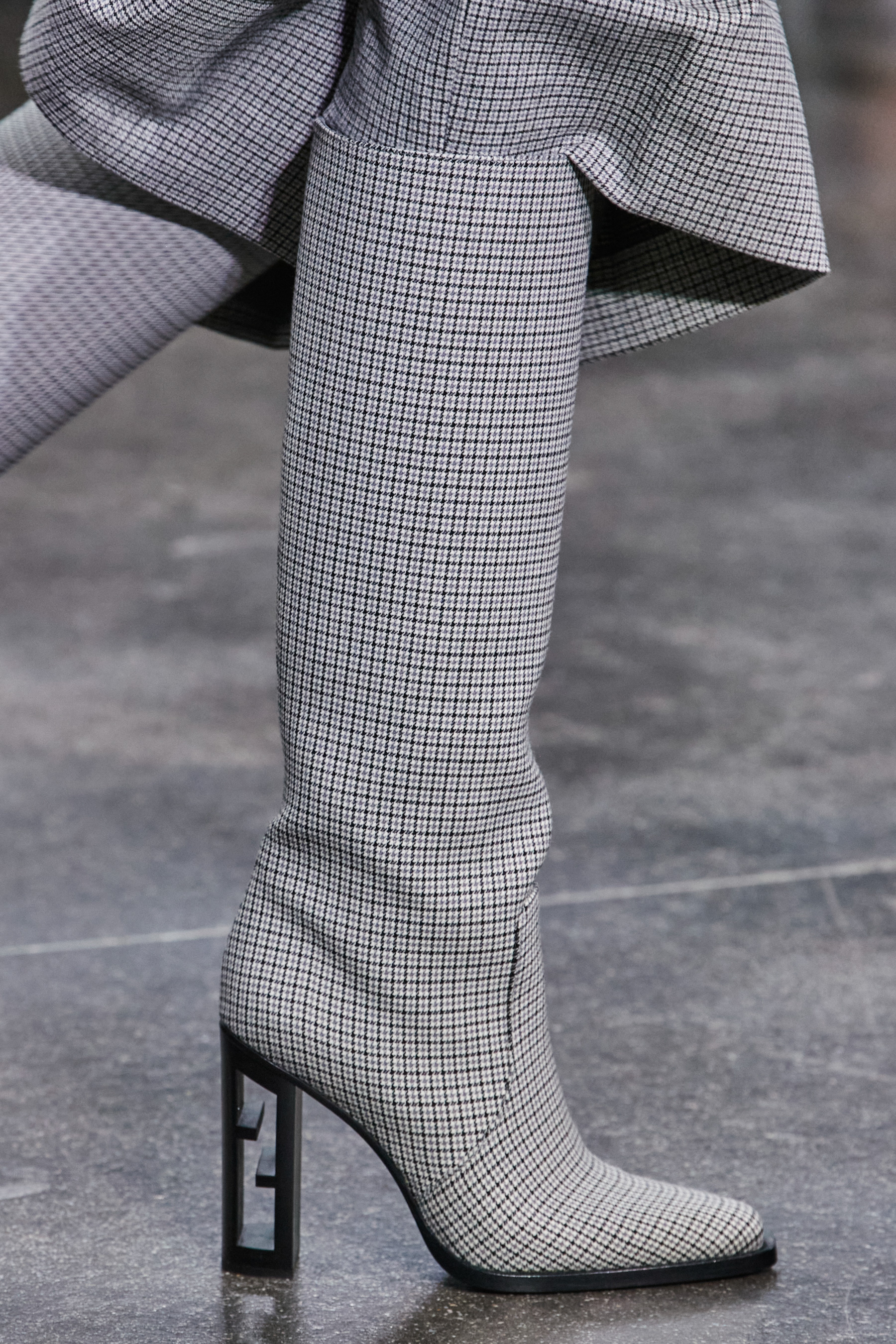 Fendi Fall 2022 Fashion Show Details Fashion Show