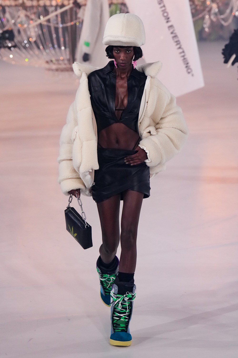 Off-white Fall 2022 Fashion Show