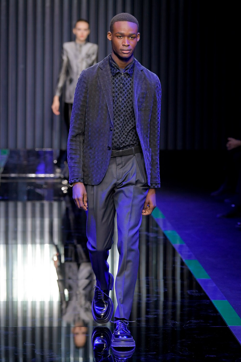 Giorgio Armani Fall 2022 Fashion Show | The Impression