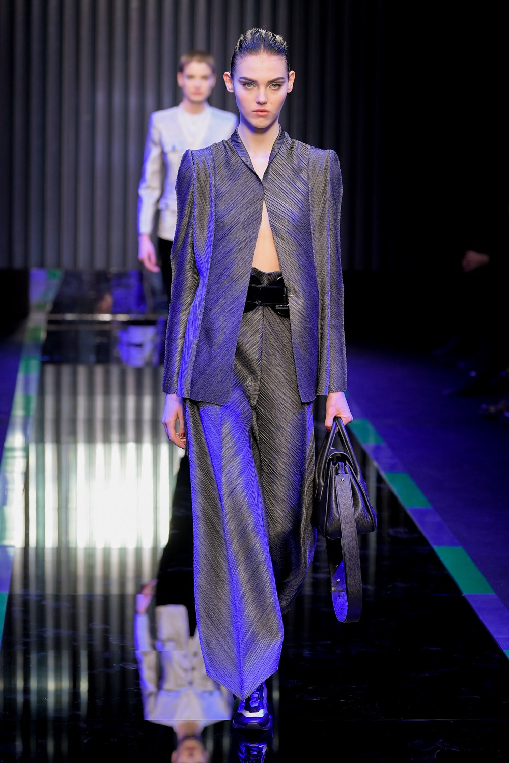 Giorgio Armani Fall 2022 Fashion Show | The Impression