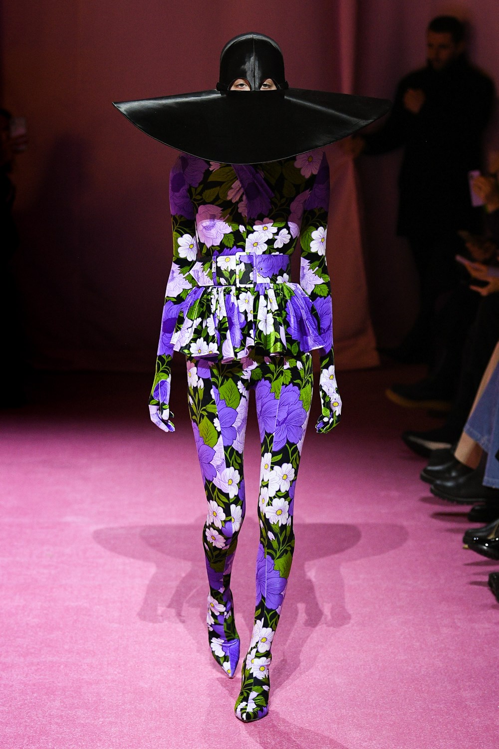 Richard Quinn Fall 2022 Fashion Show