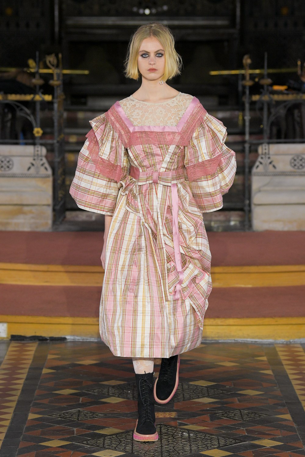 Bora Aksu Fall 2022 Fashion Show