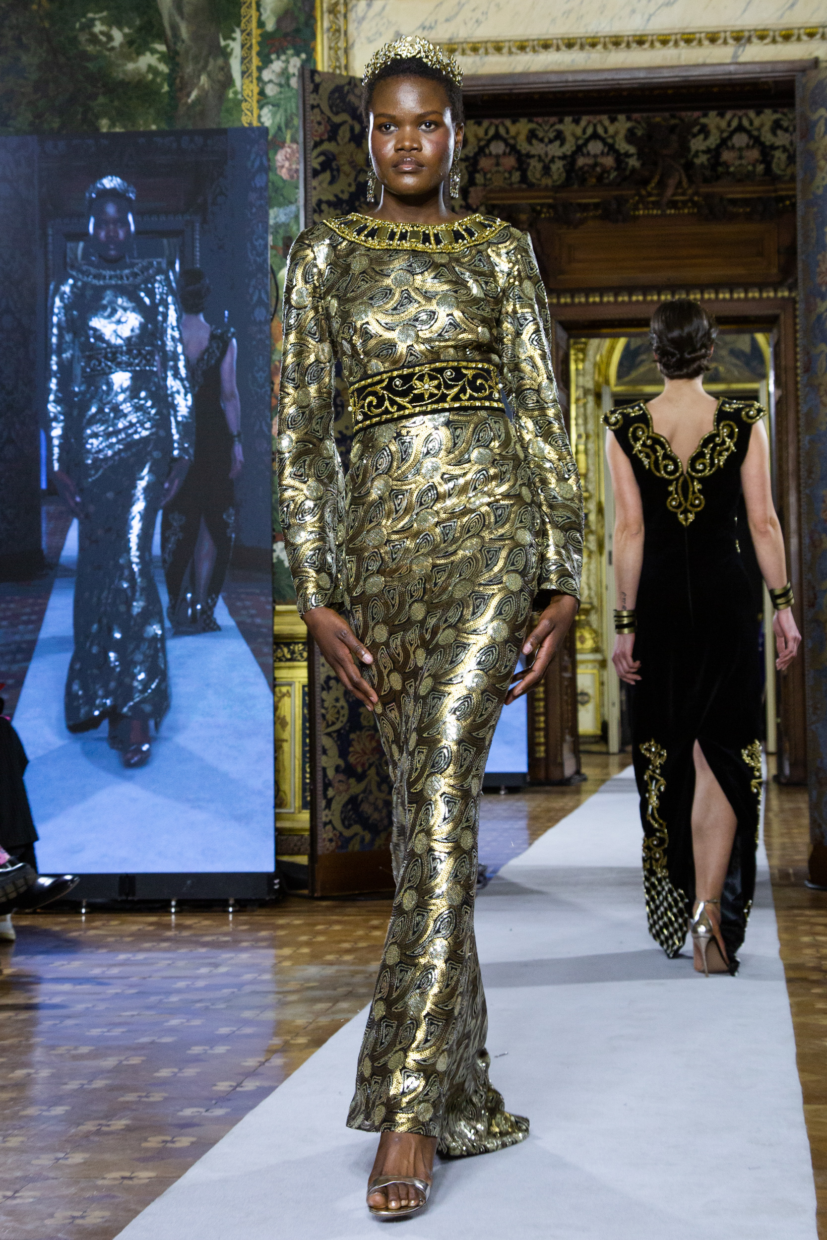 Maison Menouba Fall 2022 Fashion Show 