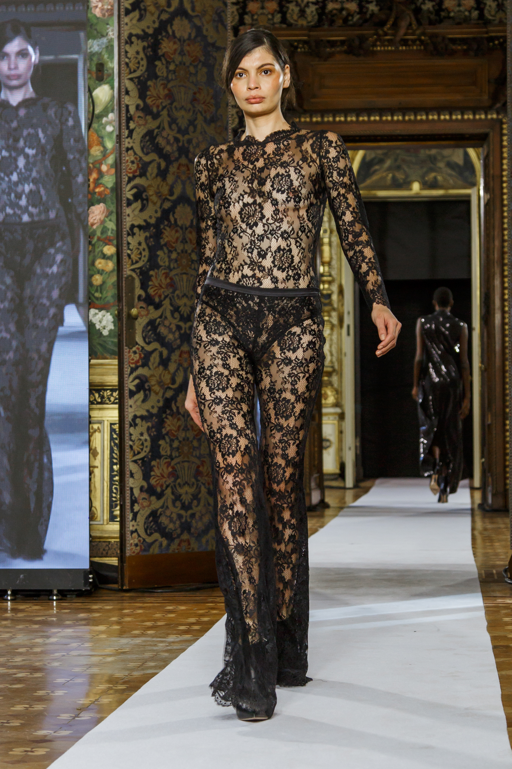 Sophia Nubes Fall 2022 Fashion Show 