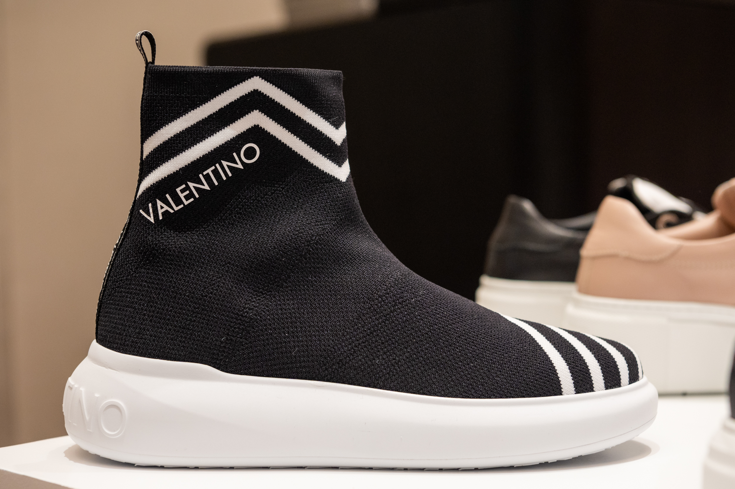 Valentino Shoes Fall 2022 Fashion Show 
