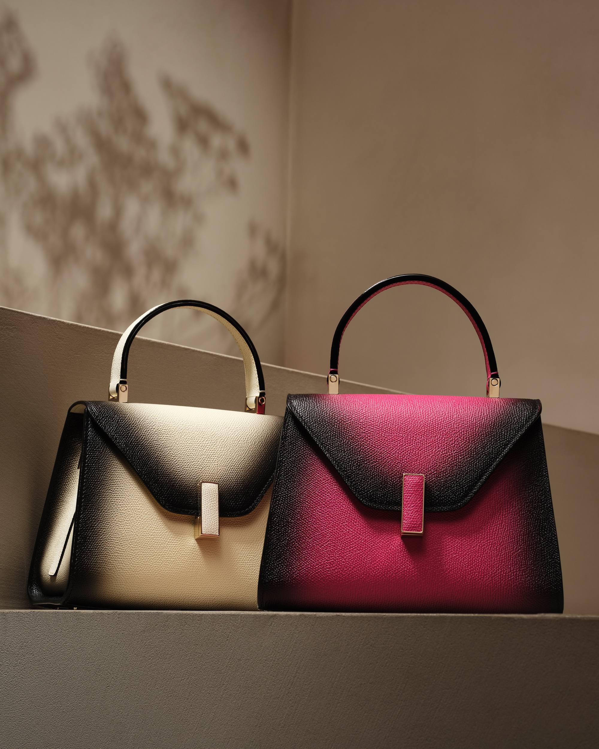 Valextra Fall 2022 Fashion Show 