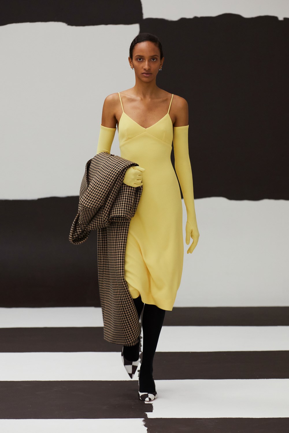Emilia Wickstead Fall 2022 Fashion Show