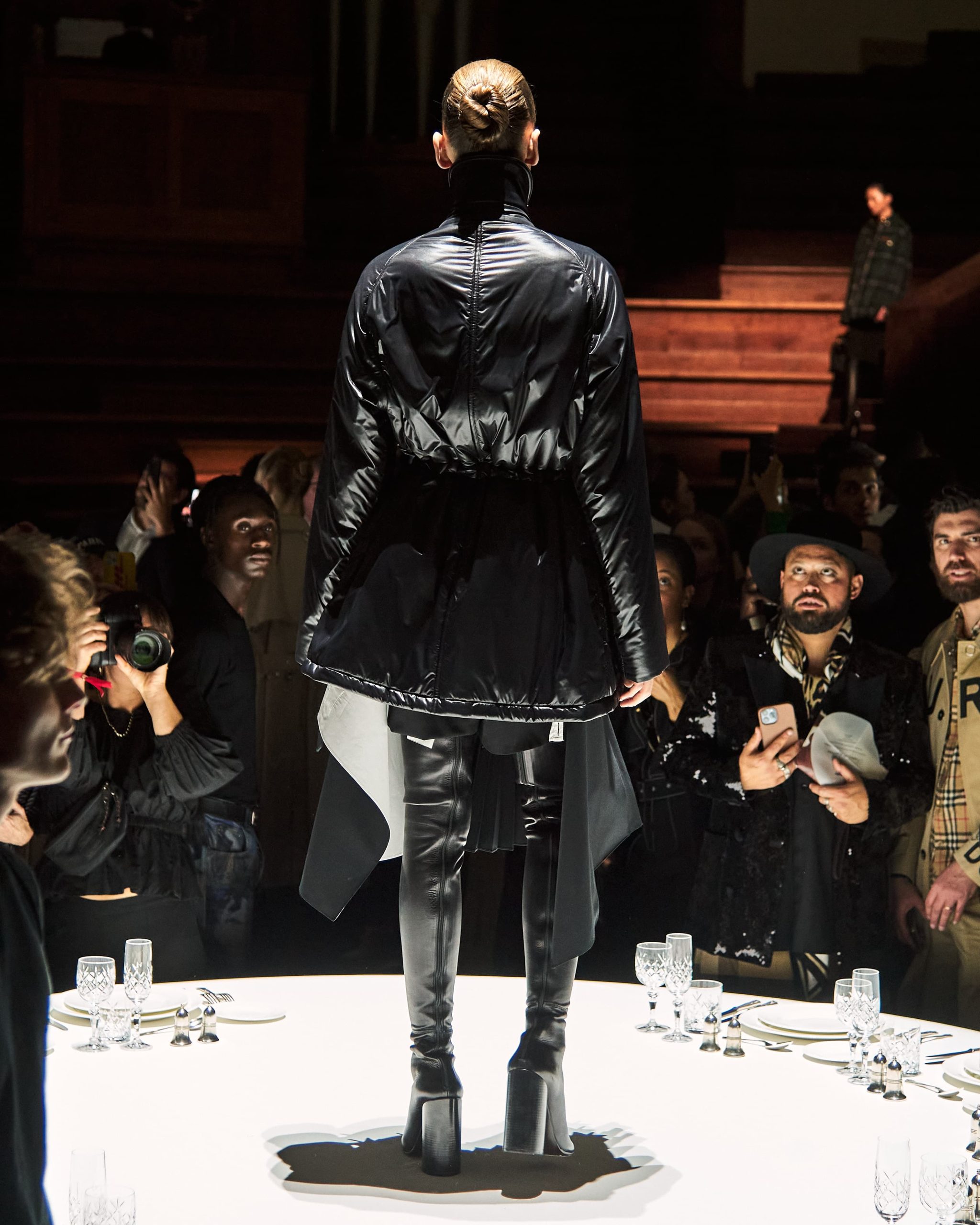 Burberry Fall 2022 Fashion Show | The Impression