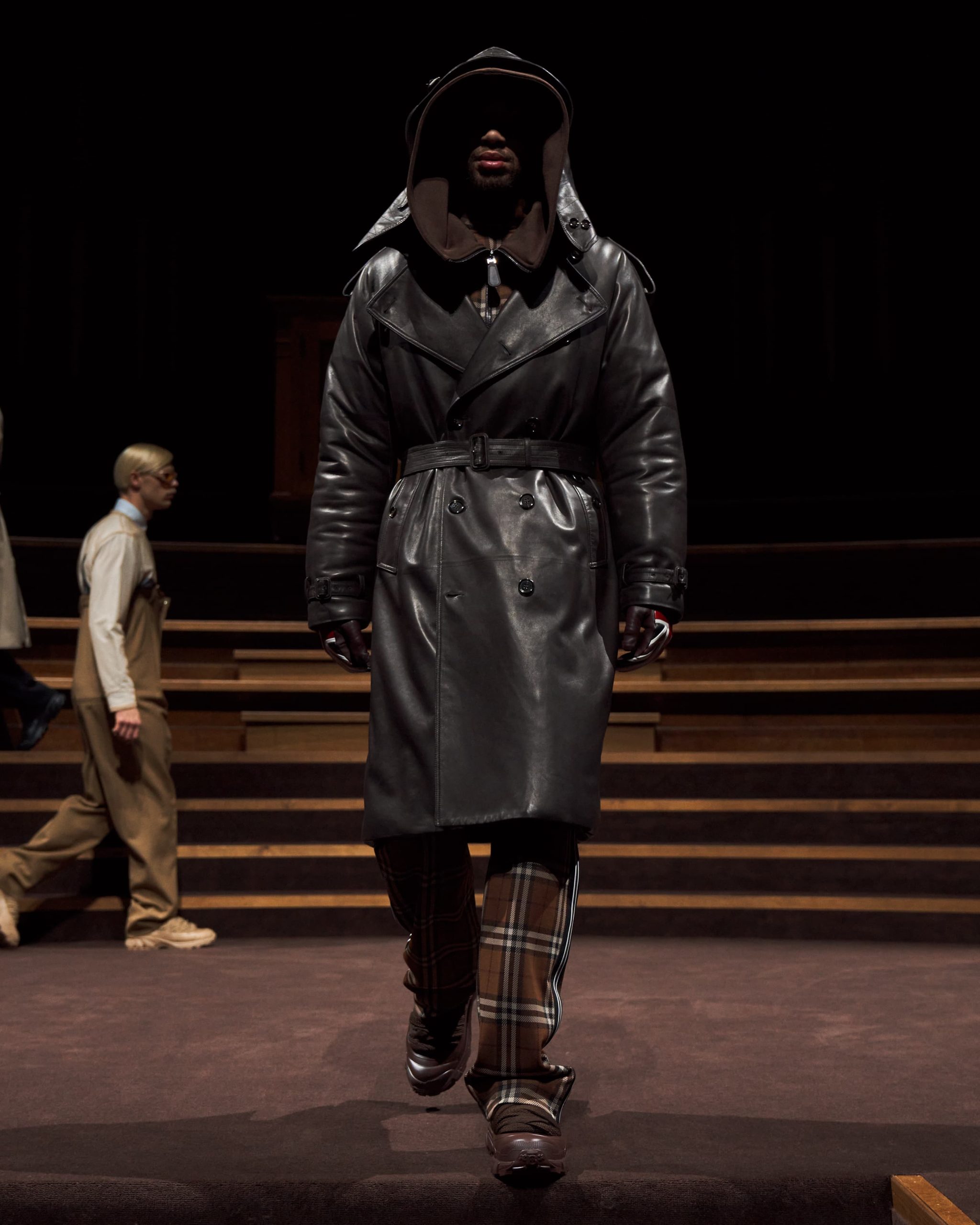Burberry Fall 2022 Men's Fashion Show | The Impression