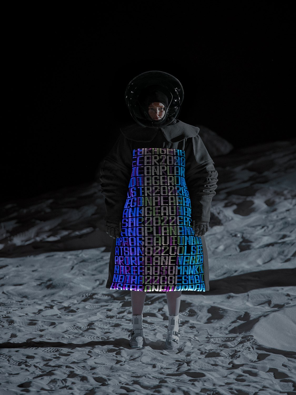 Anrealage Fall 2022 Fashion Show