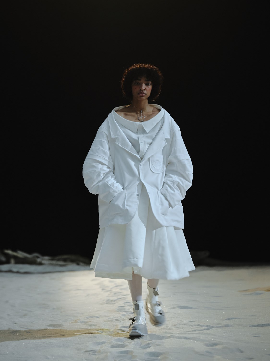Anrealage Fall 2022 Fashion Show