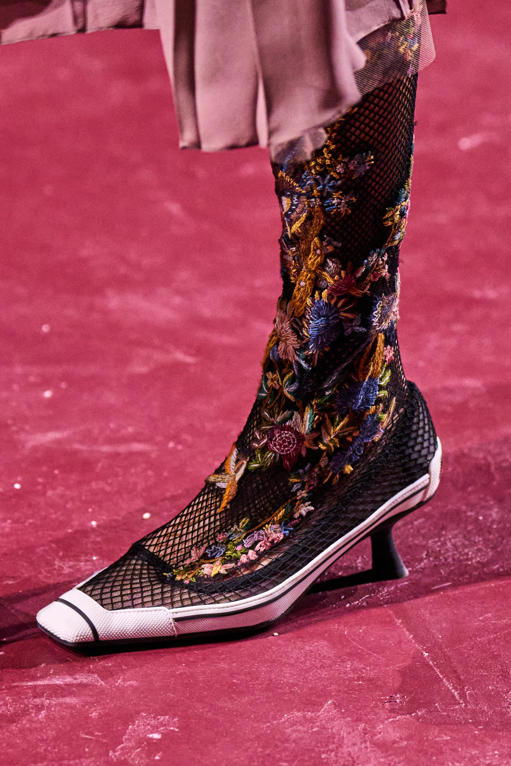 Christian Dior Fall 2022 Fashion Show Details Fashion Show