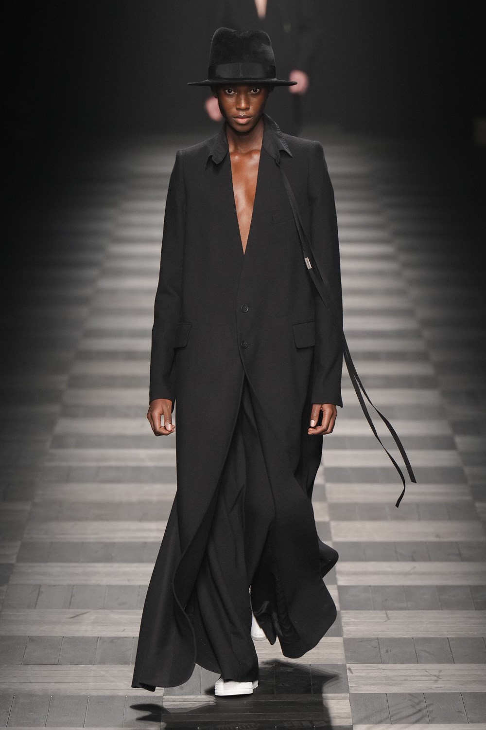 Ann Demeulemeester Fall 2022 Fashion Show