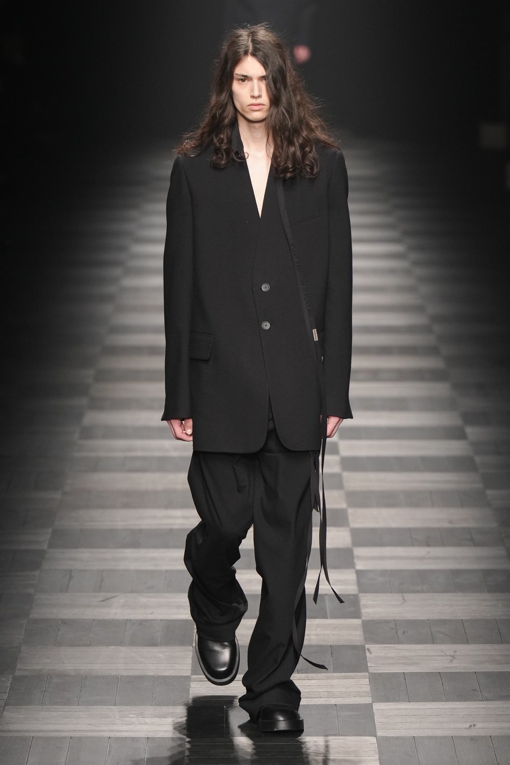 Ann Demeulemeester Fall 2022 Fashion Show