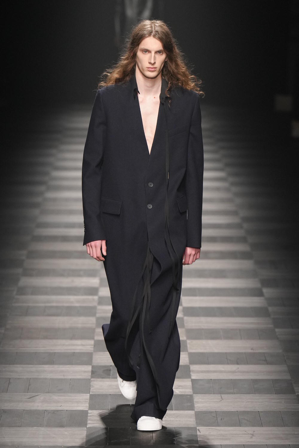 Ann Demeulemeester Fall 2022 Fashion Show