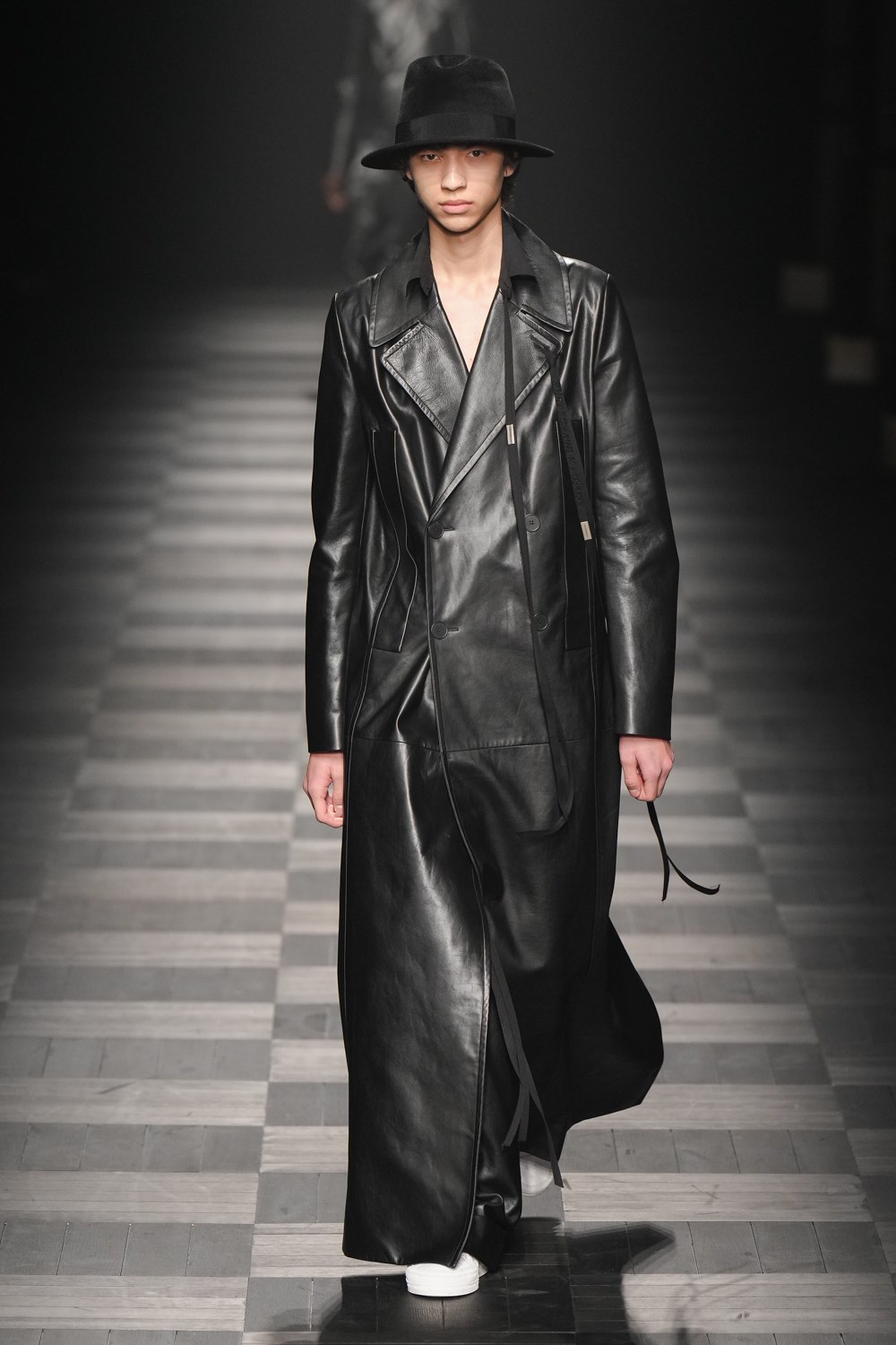 Ann Demeulemeester Fall 2022 Fashion Show