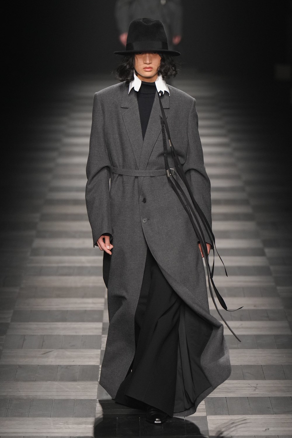 Ann Demeulemeester Fall 2022 Fashion Show | The Impression