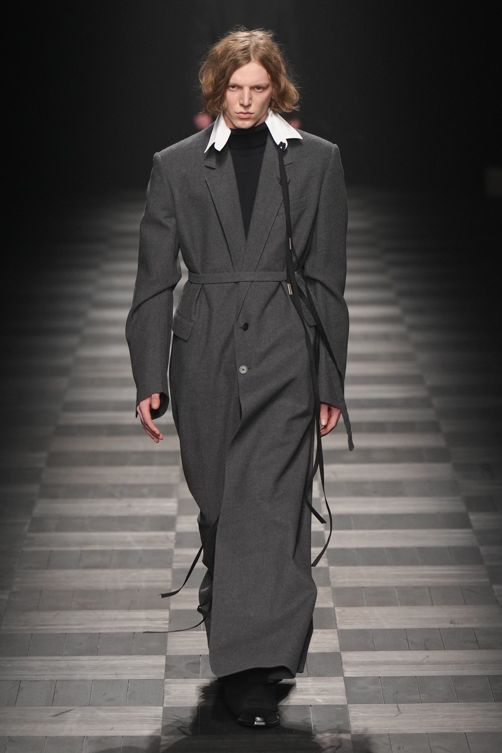 Ann Demeulemeester Fall 2022 Fashion Show