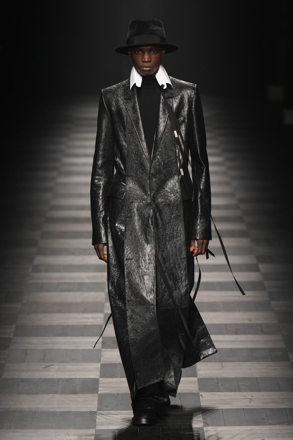 Ann Demeulemeester Fall 2022 Fashion Show