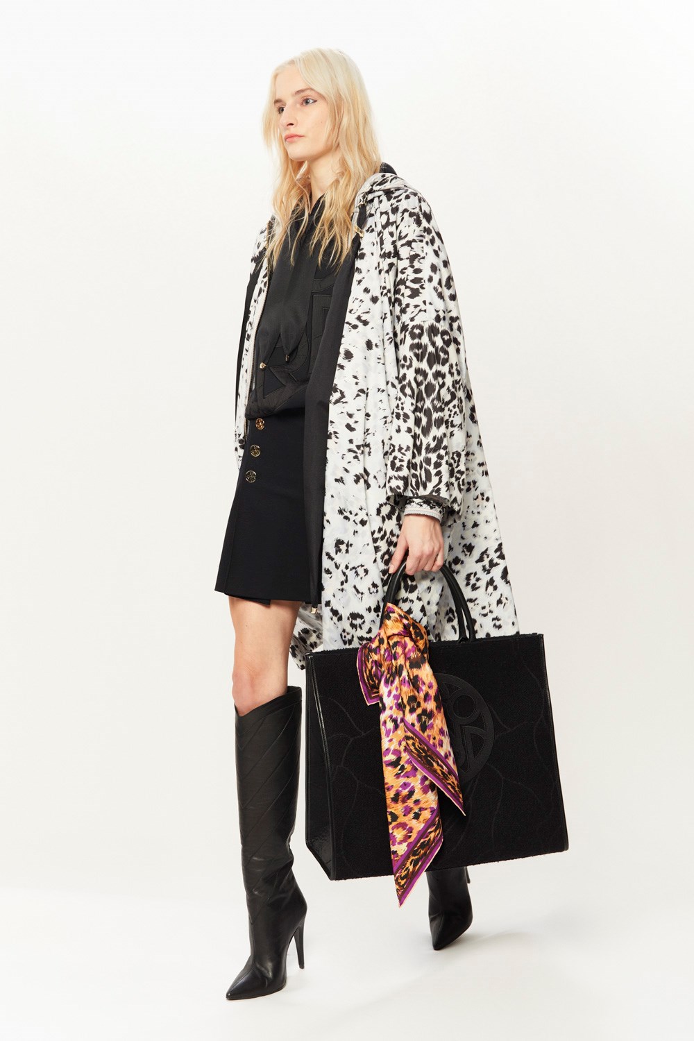 Leonard Paris Fall 2022 Fashion Show