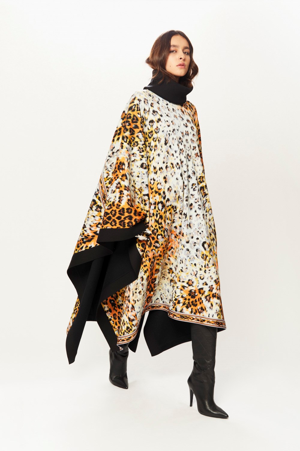 Leonard Paris Fall 2022 Fashion Show