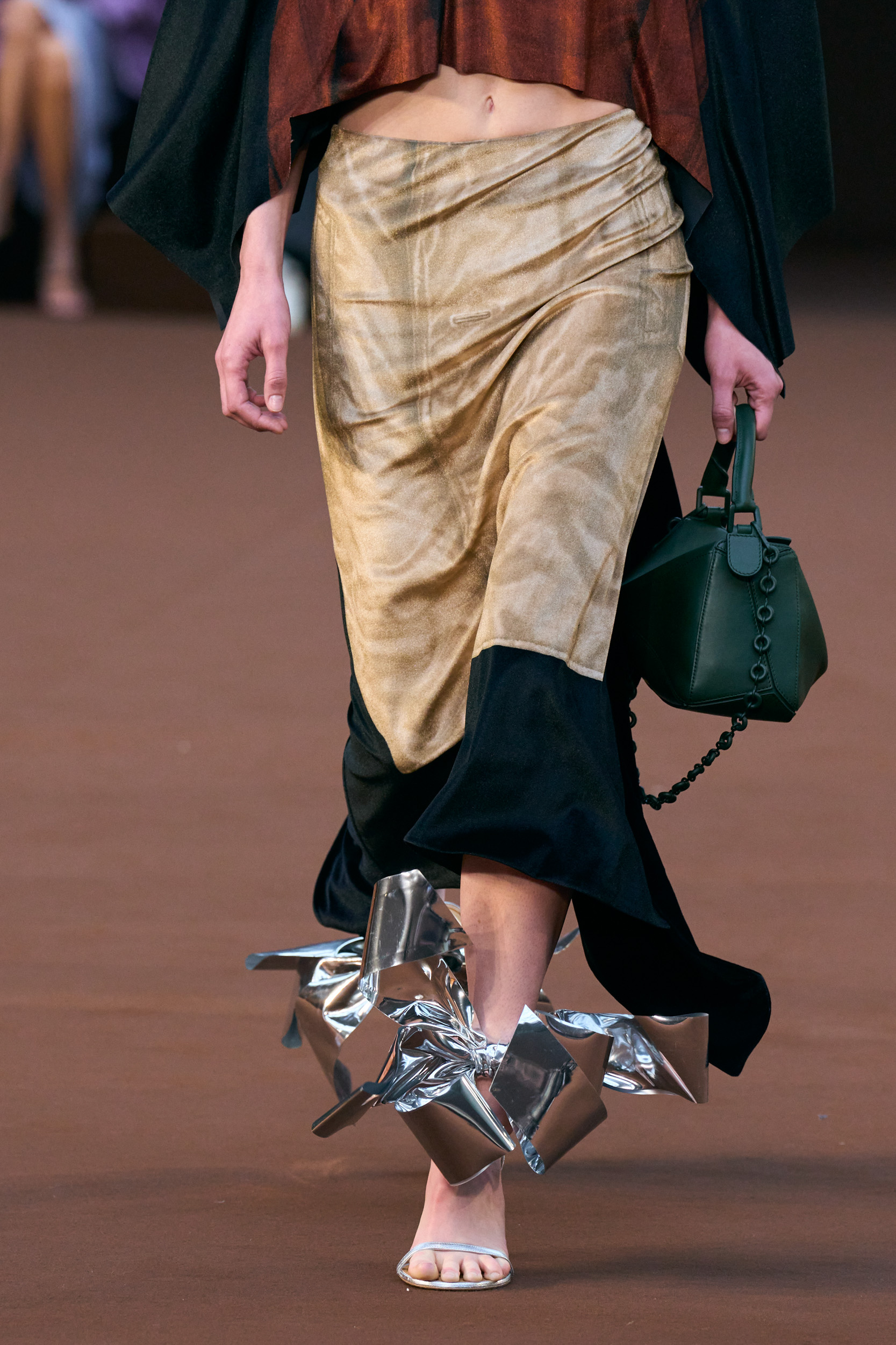 Loewe Fall 2022 Fashion Show Details Fashion Show