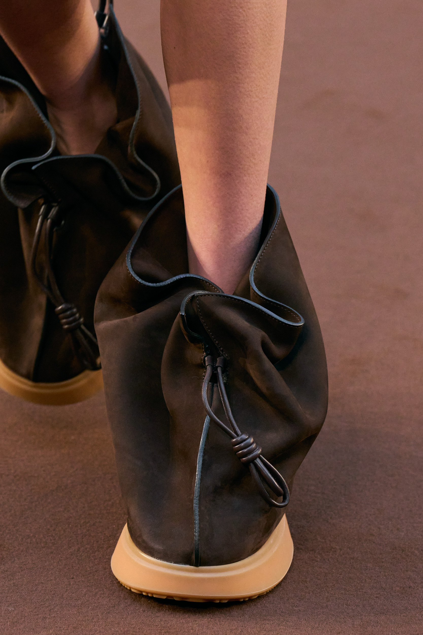 Loewe Fall 2022 Fashion Show Details Fashion Show