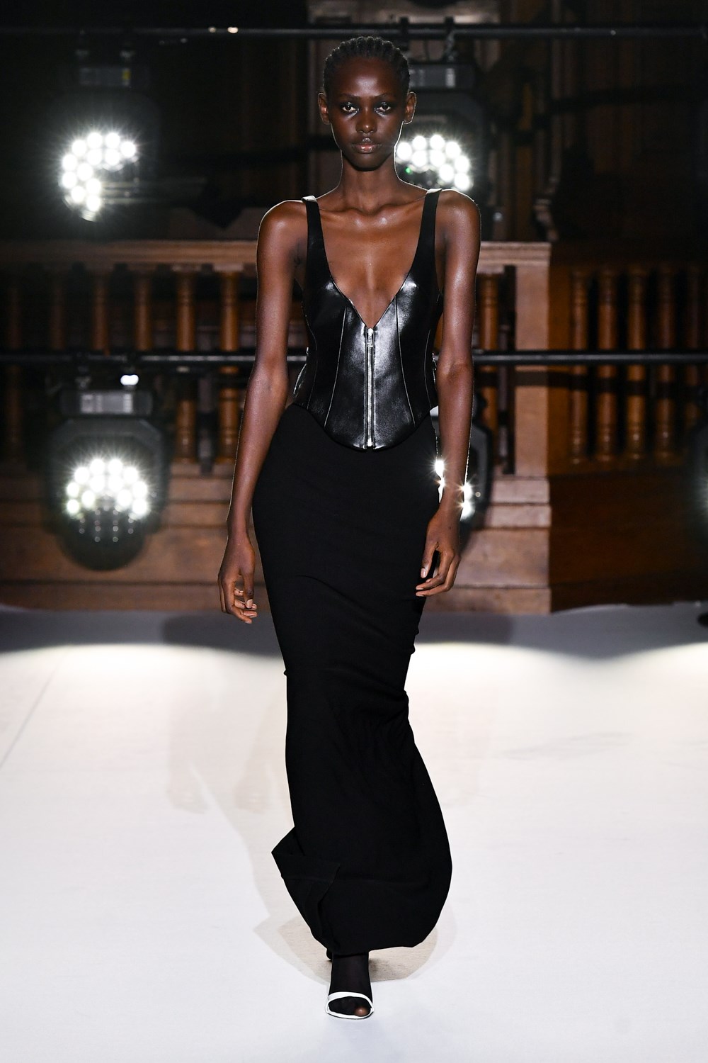 Monot Fall 2022 Fashion Show