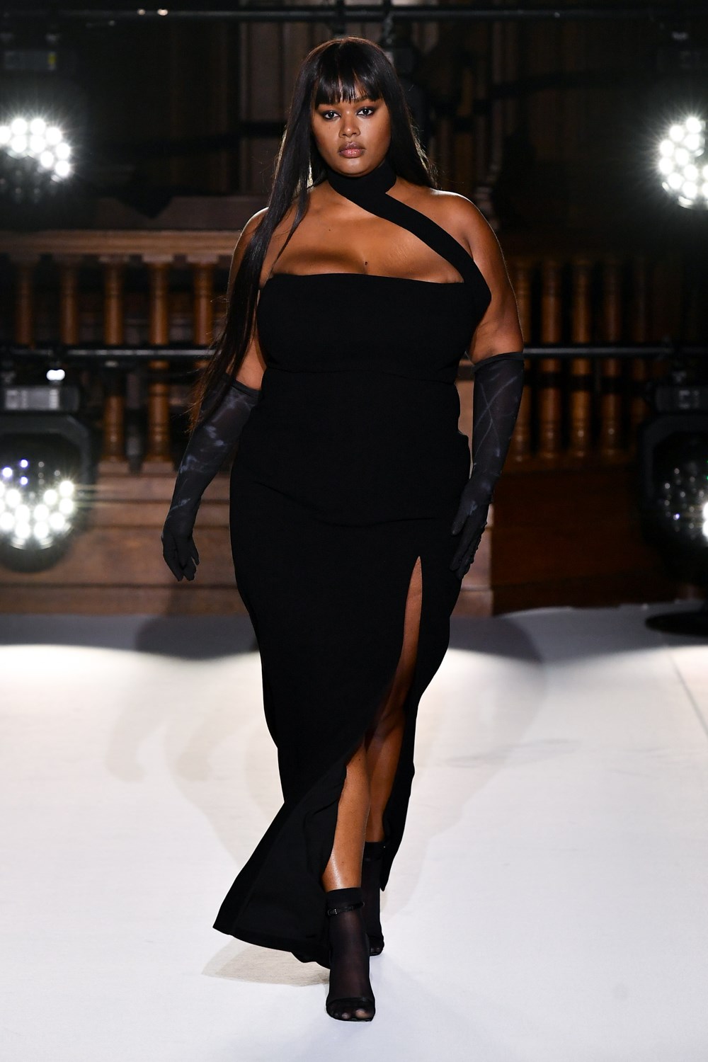 Monot Fall 2022 Fashion Show