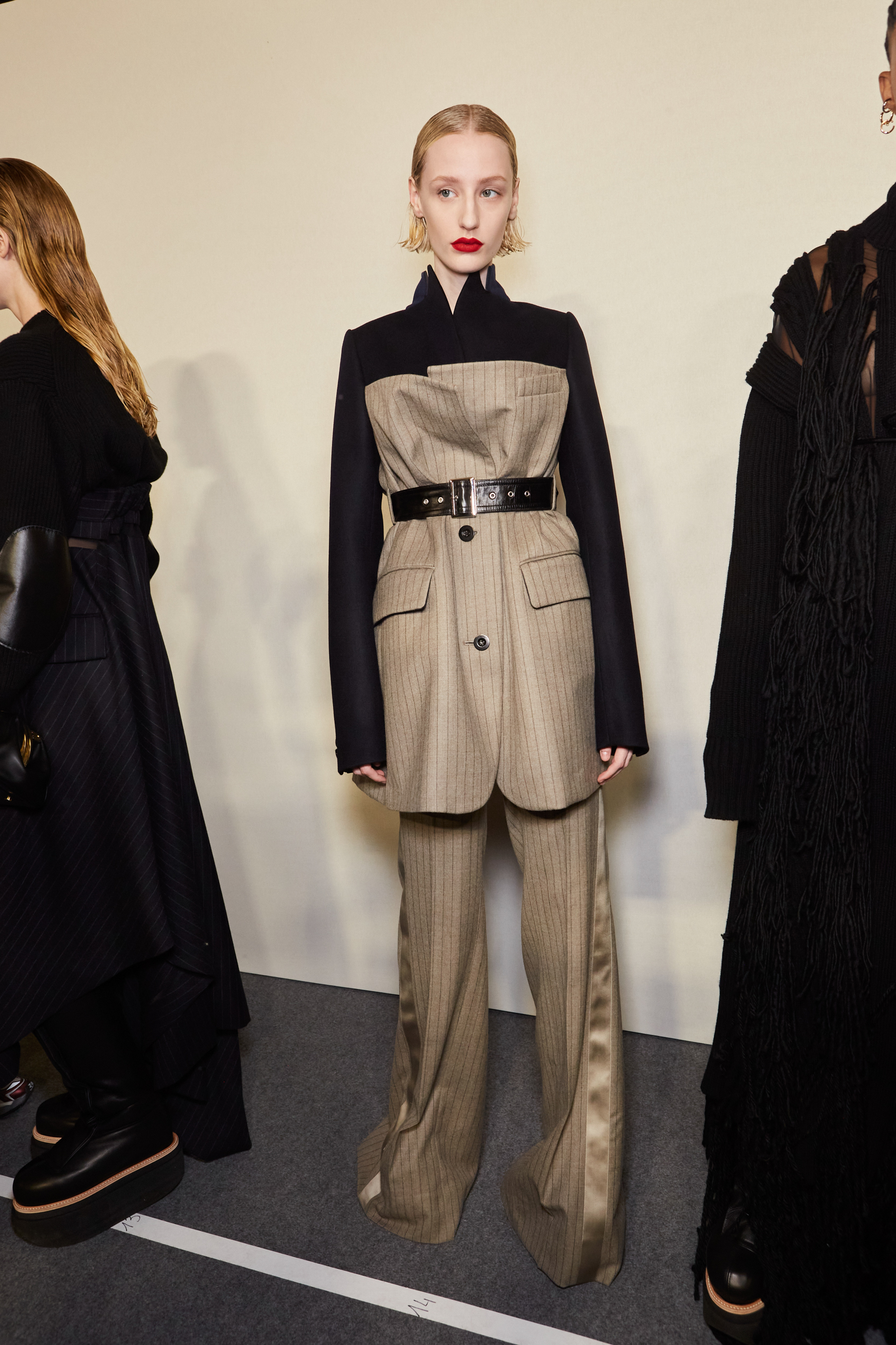 Sacai Fall 2022 Fashion Show Backstage Fashion Show